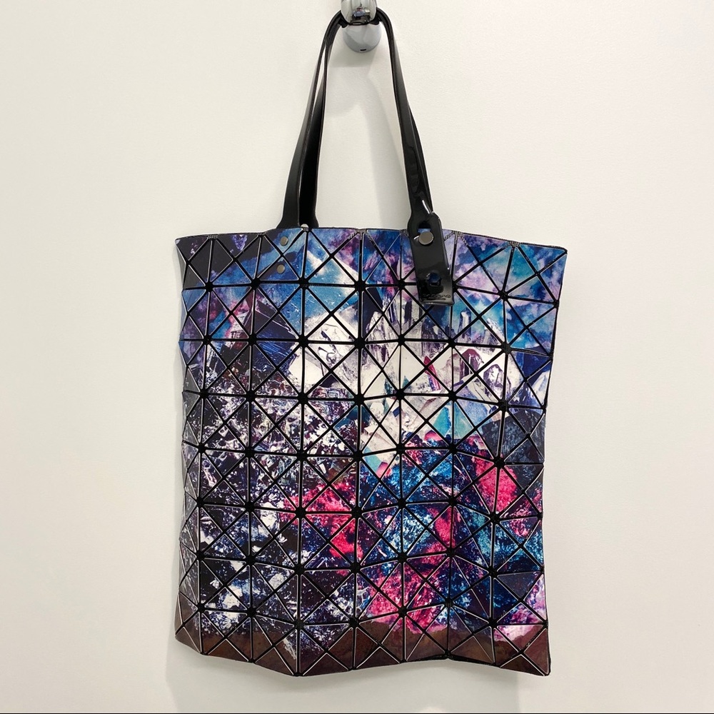 BAOBAO PRISM BASIC TOTE BAG limited edition